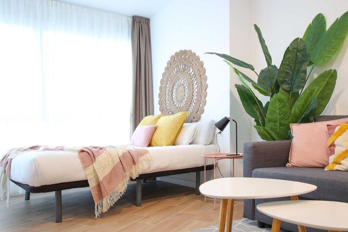 Moderno Estudio En Torremolinos Luaran gambar