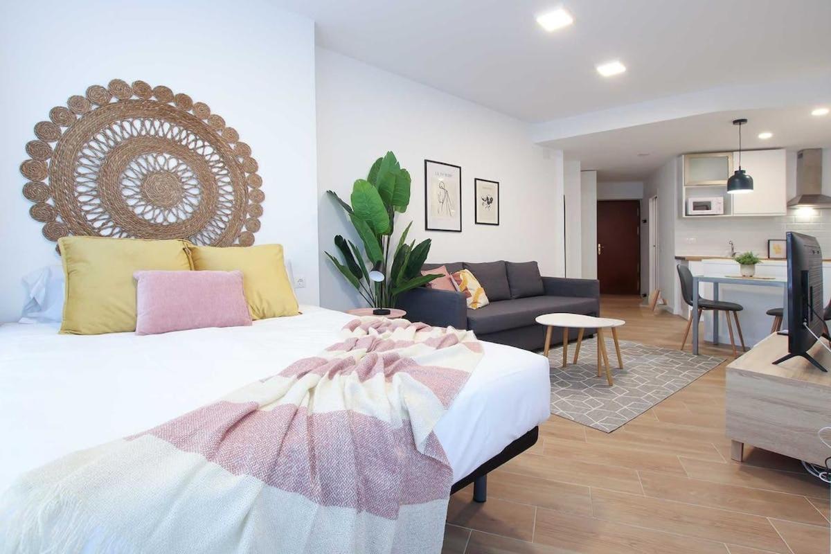 Moderno Estudio En Torremolinos Luaran gambar
