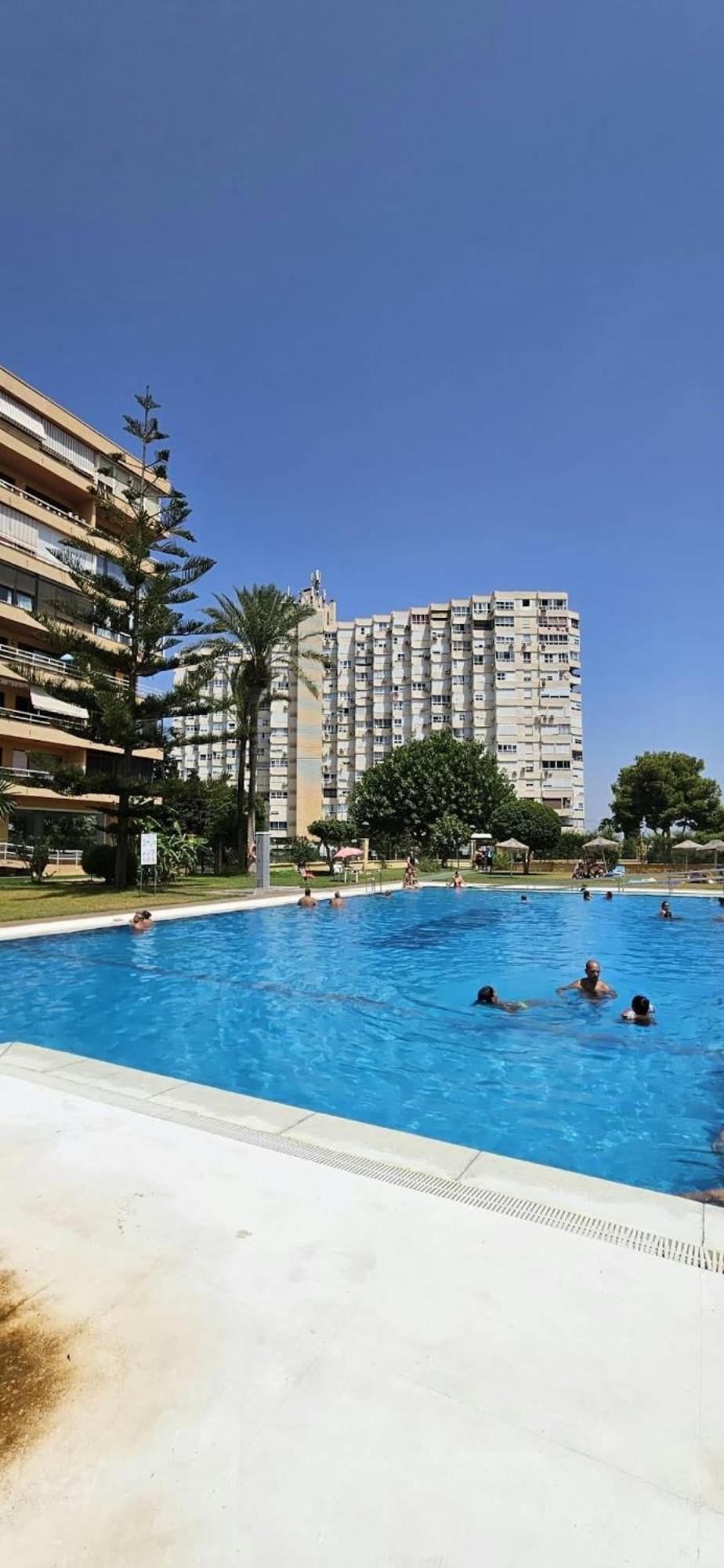 Moderno Estudio En Torremolinos Luaran gambar